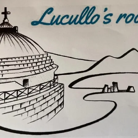 Lucullo's Rooftop * Nápoles